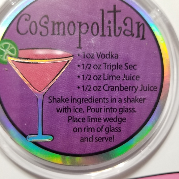 Set of 'Girls Nite Out' fun party games with a Cosmopolitan recipe magnet - Picture 3 of 6